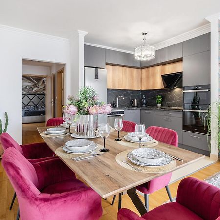 Penthouse Three Bedrooms, Three Balconies Apartment With Free Parking In Kiraly Street Budapeszt Zewnętrze zdjęcie