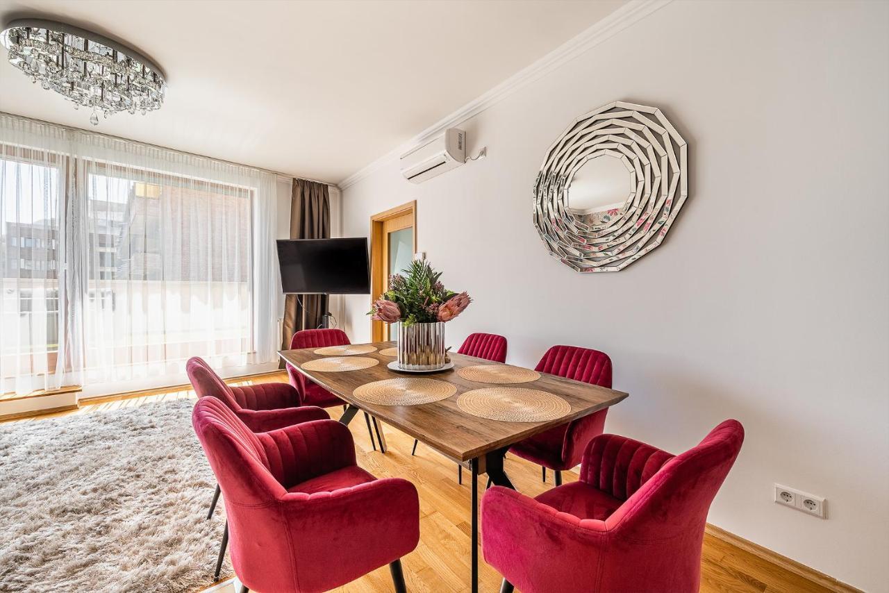 Penthouse Three Bedrooms, Three Balconies Apartment With Free Parking In Kiraly Street Budapeszt Zewnętrze zdjęcie
