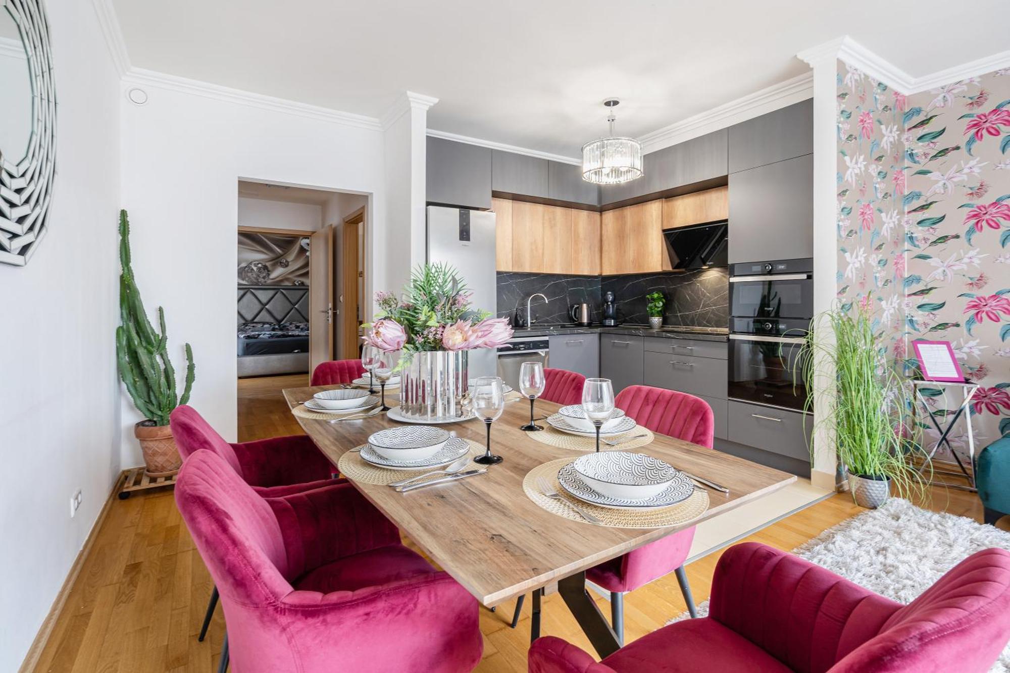 Penthouse Three Bedrooms, Three Balconies Apartment With Free Parking In Kiraly Street Budapeszt Zewnętrze zdjęcie